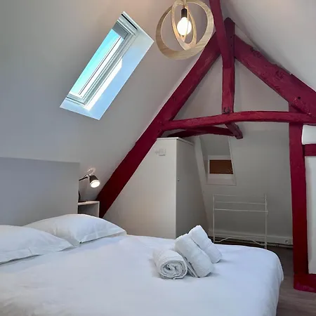 Вилла Maison D'antan - Piscinejardinclim - Bourg De *