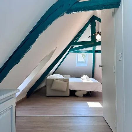 Вилла Maison D'antan - Piscinejardinclim - Bourg De *